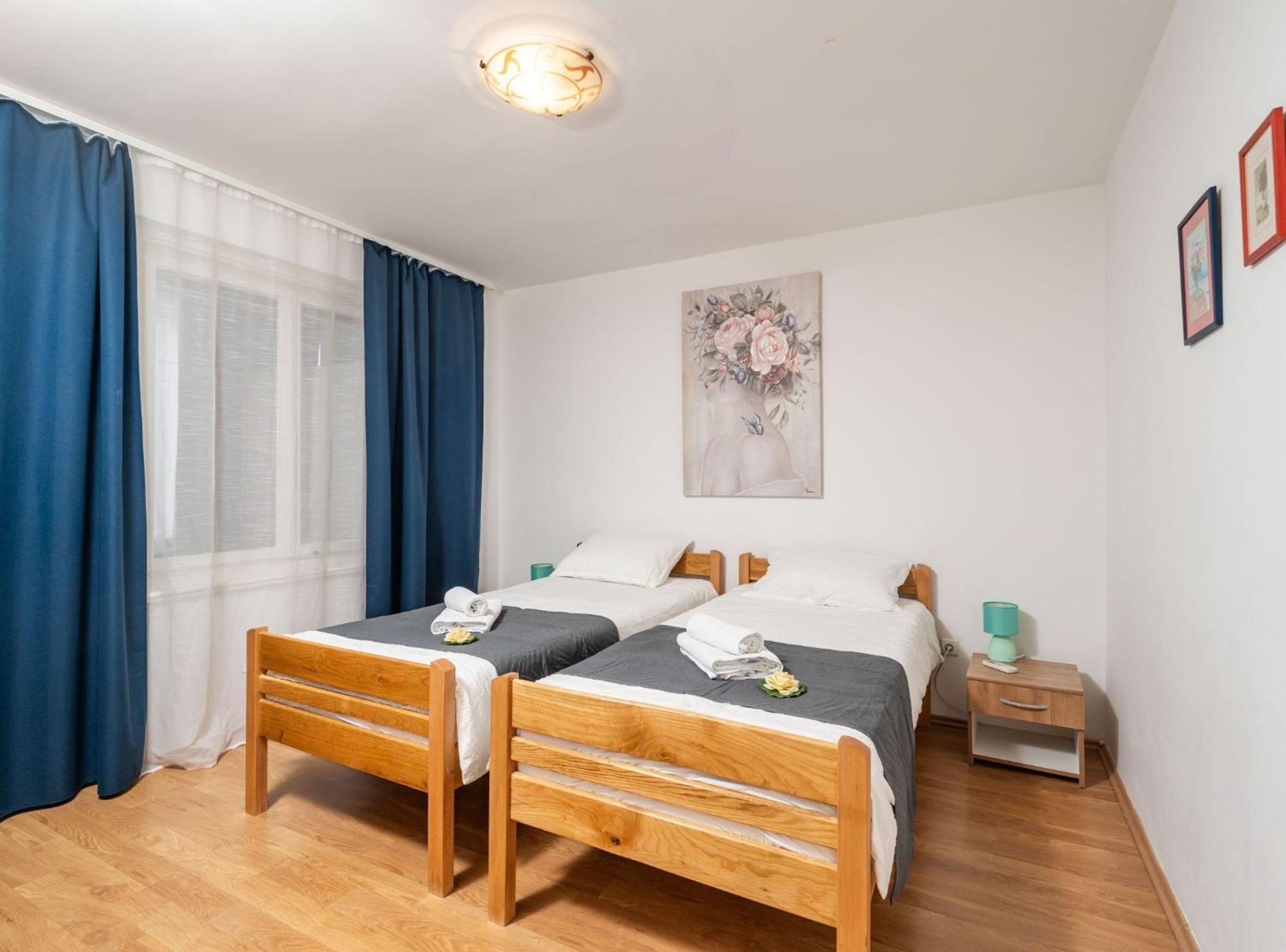 Lolo Apartment *
